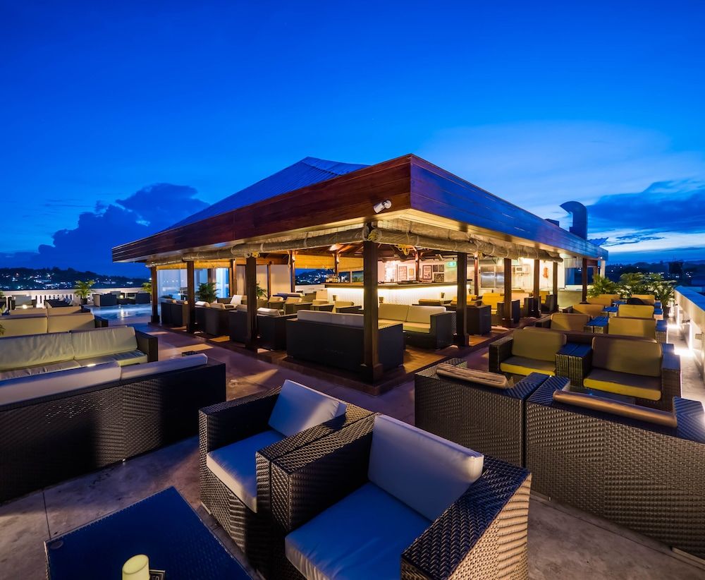 Food & Dining