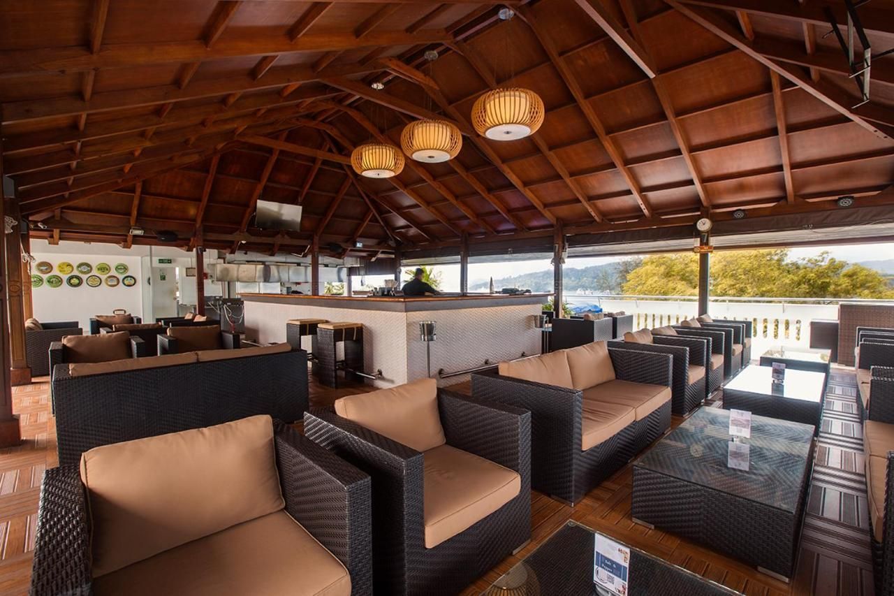 Bar/lounge