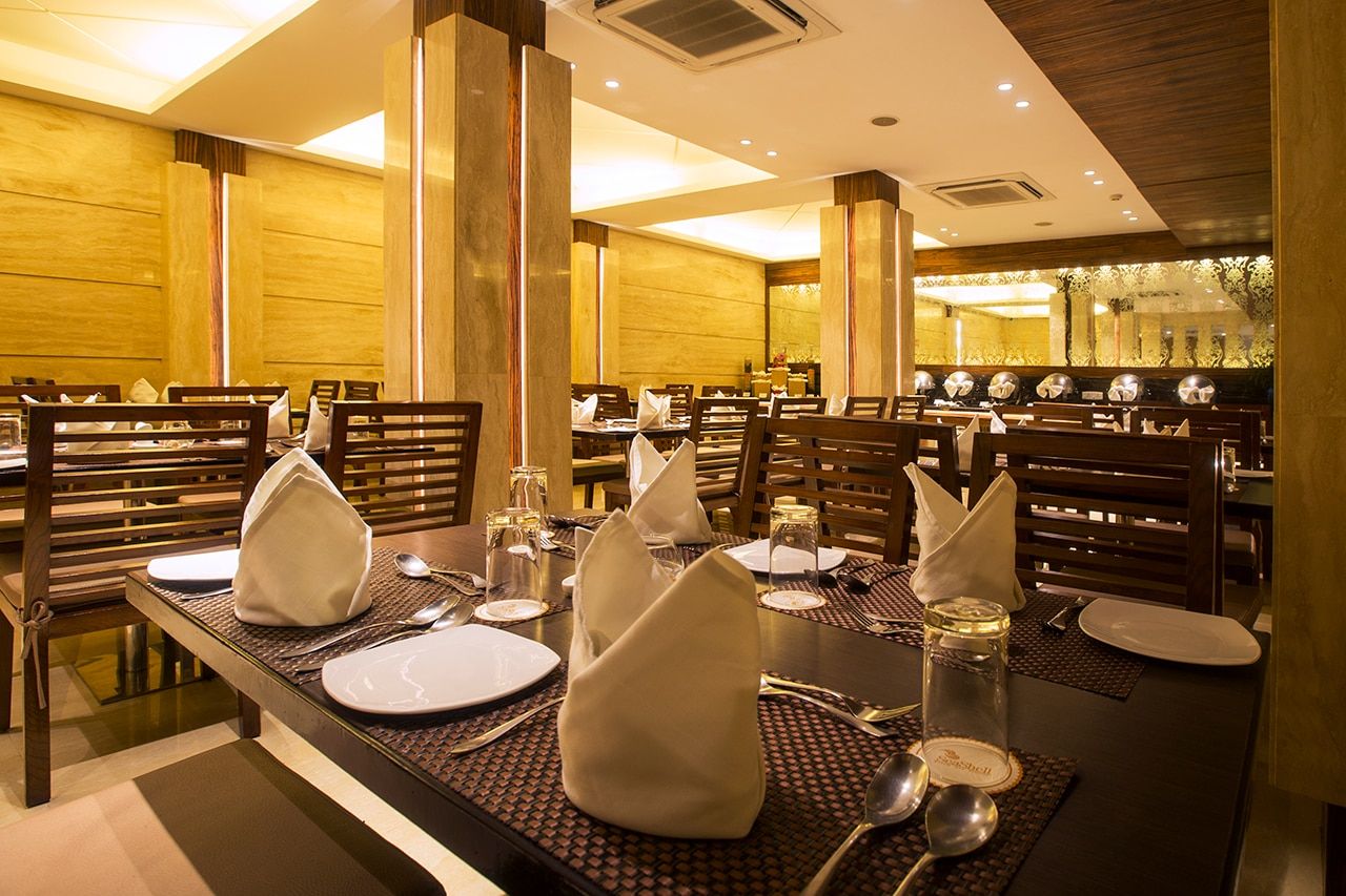 Food & Dining