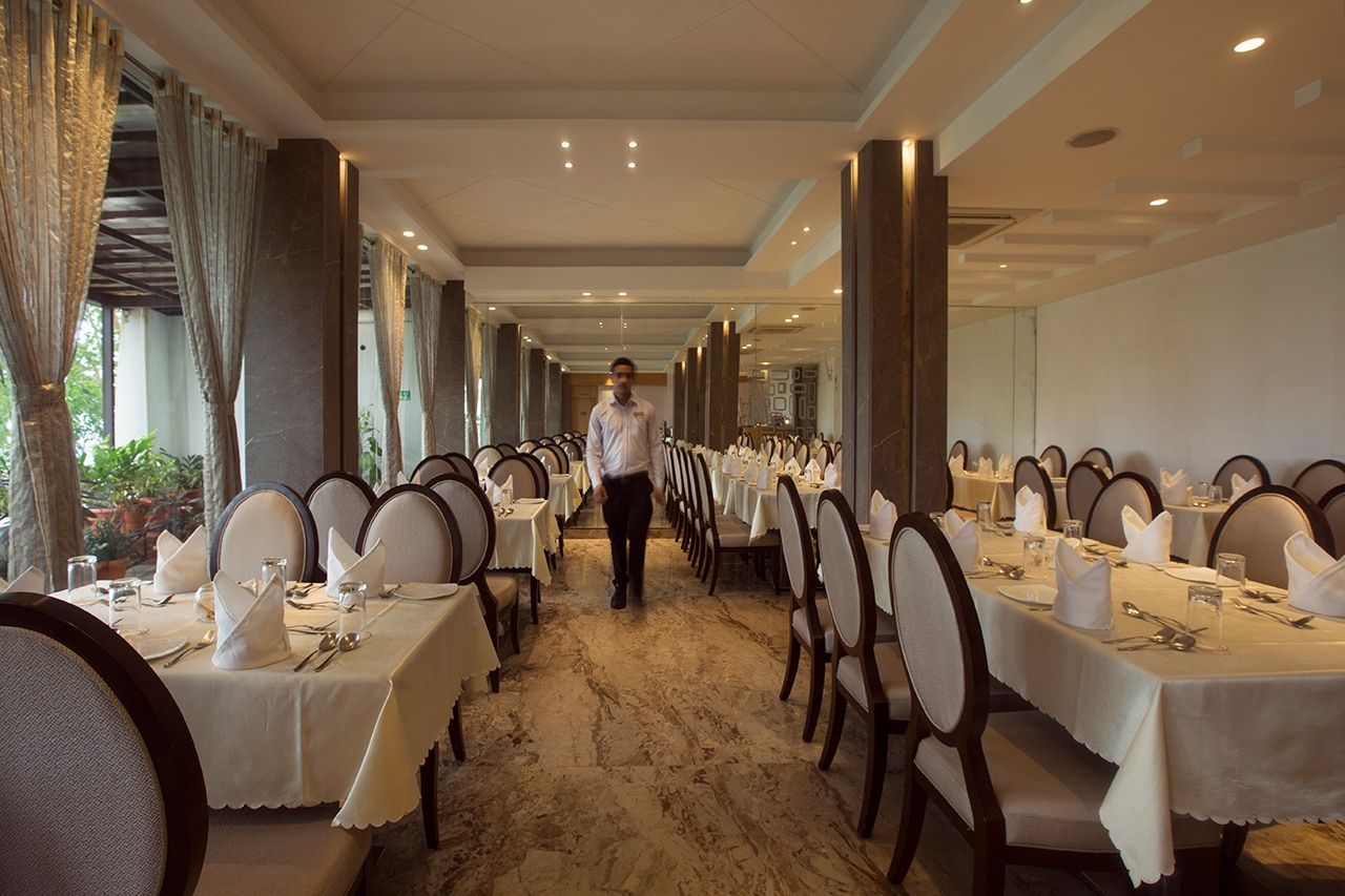Food & Dining