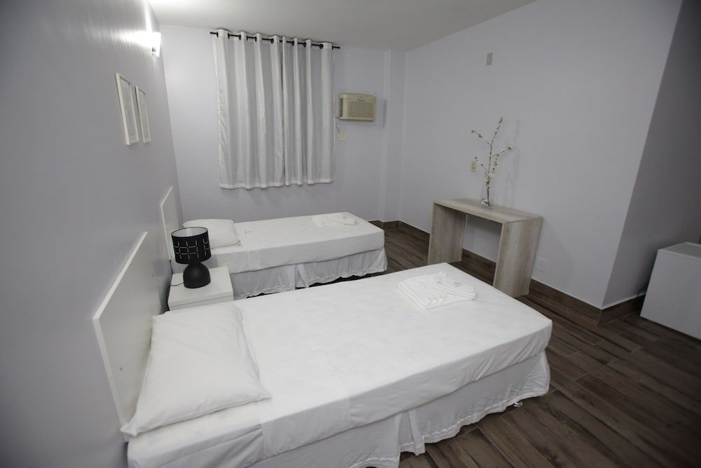 Family Room (Private)