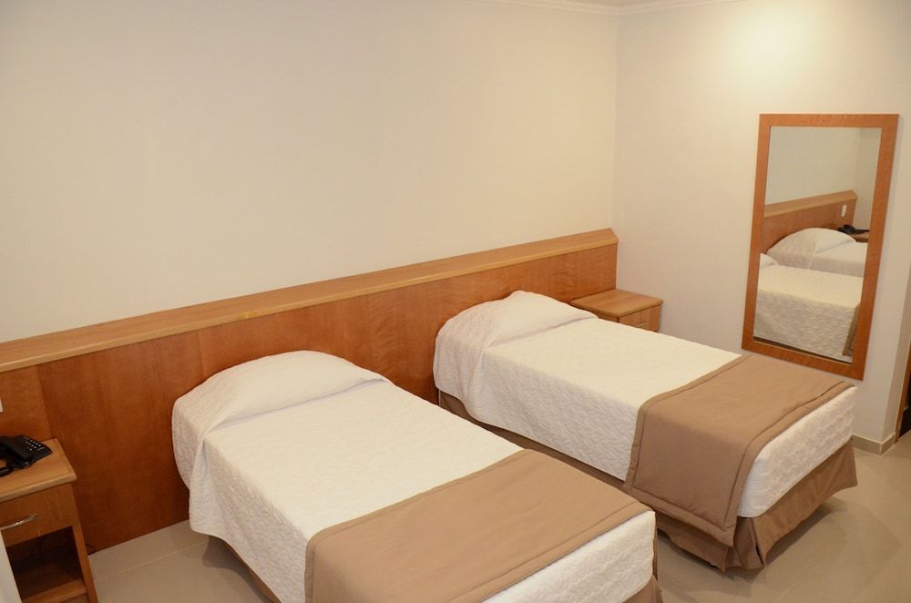 Saionara Hotel Twin Room, 2 Twin Beds