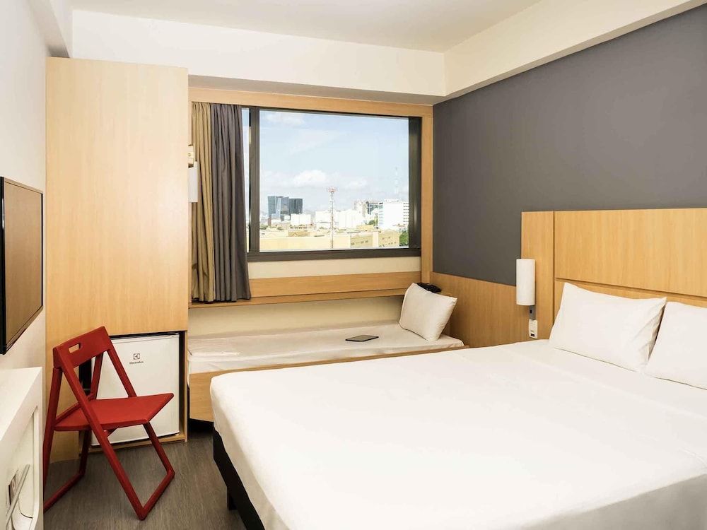 Ibis Rio Porto Atlantico Standard Room, Multiple Beds