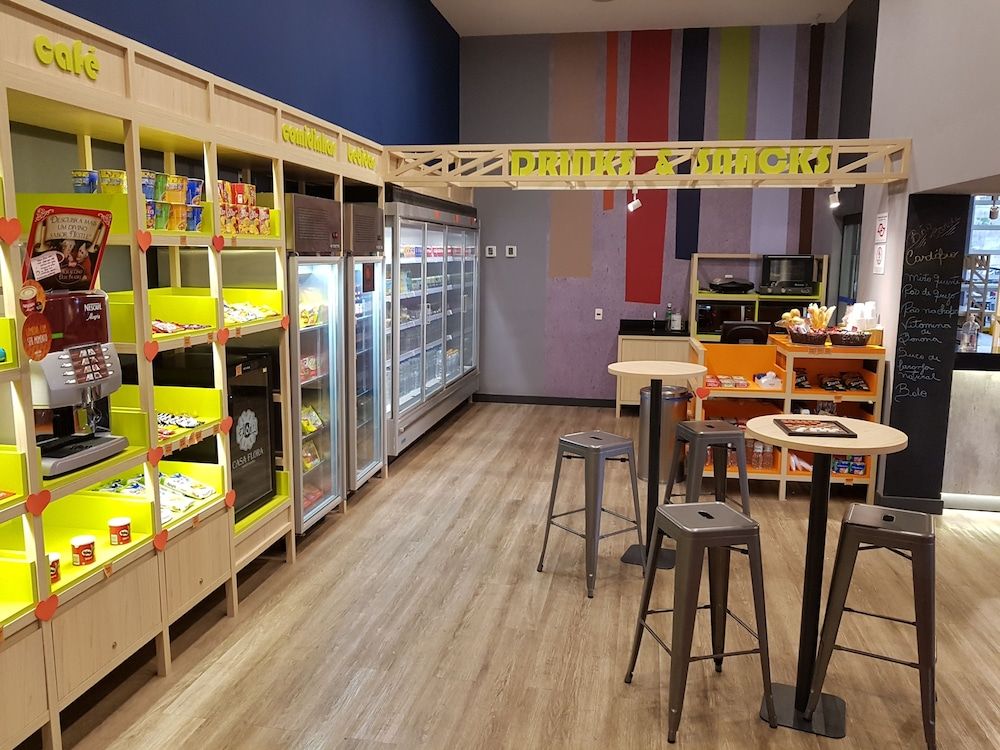 Snack Bar
