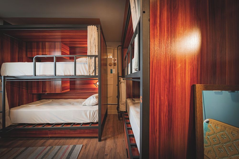 4 Bed Mixed Community Dorm
