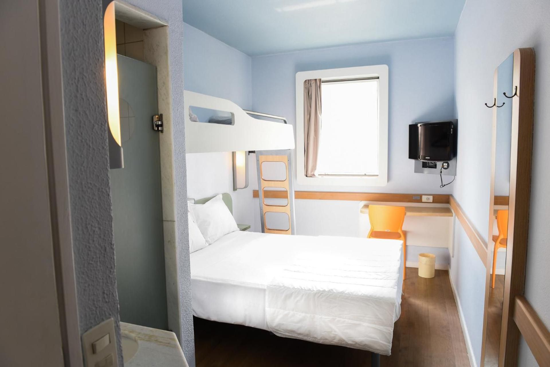 Standard Room with Double Bed and Bunk Bed