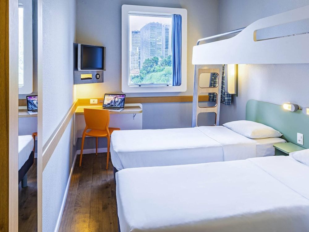 ibis budget Rio de Janeiro Centro Standard Twin Room, 3 Twin Beds