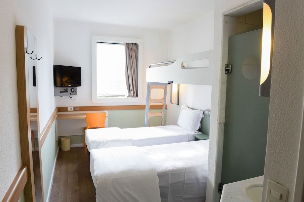 ibis budget Rio de Janeiro Centro Standard Twin Room, 3 Twin Beds 2