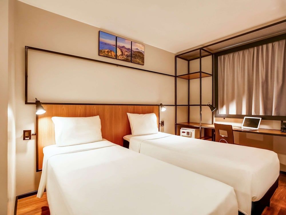 undefined ibis Copacabana Posto 2 Hotel 2