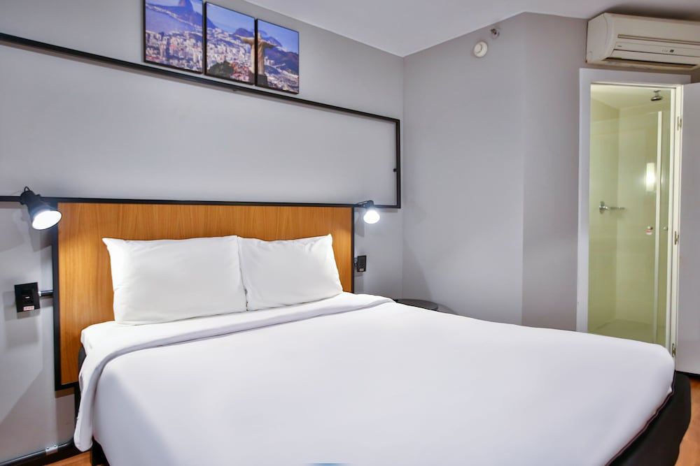 undefined ibis Copacabana Posto 2 Hotel 8