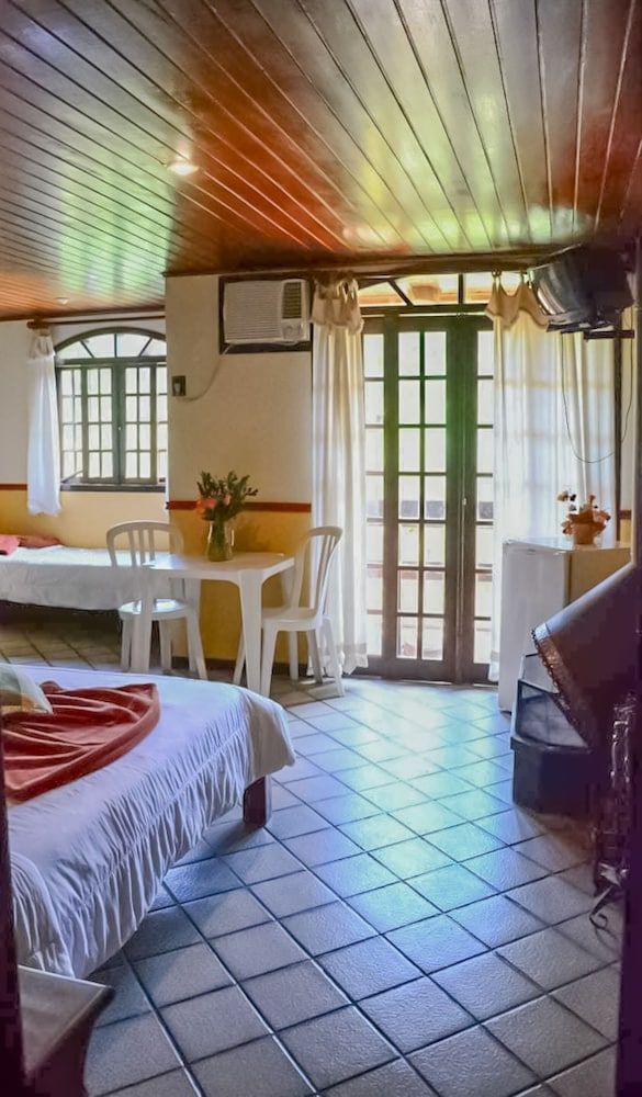 Wood House Deluxe Triple Room 3