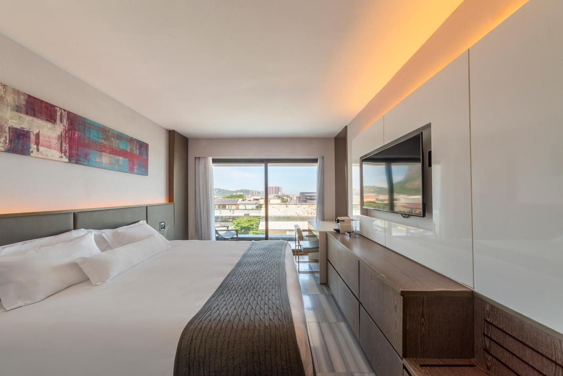 King Room with Mountain View