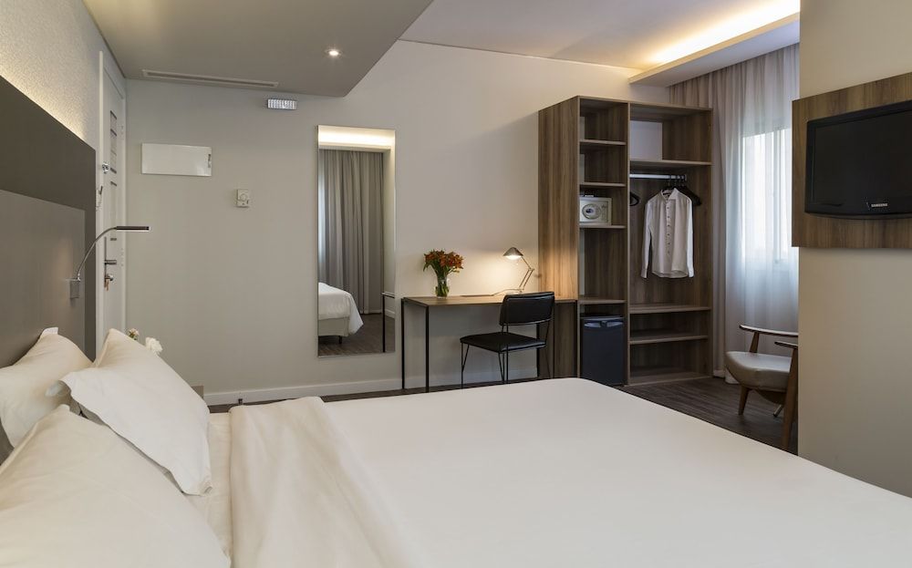 Luxury Room, 1 Queen Bed