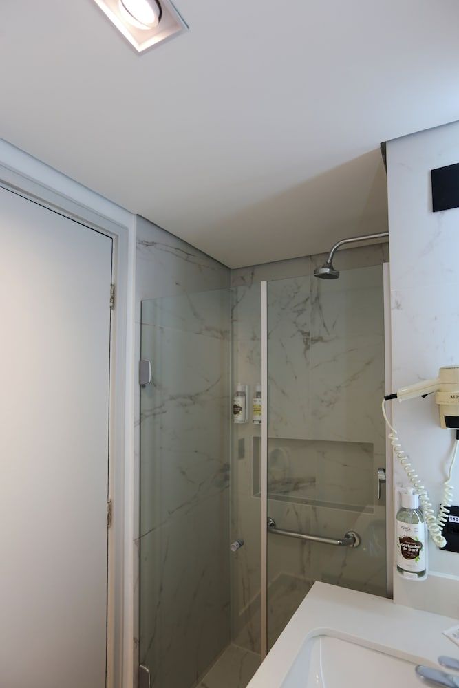 undefined Transamerica Executive Perdizes 5