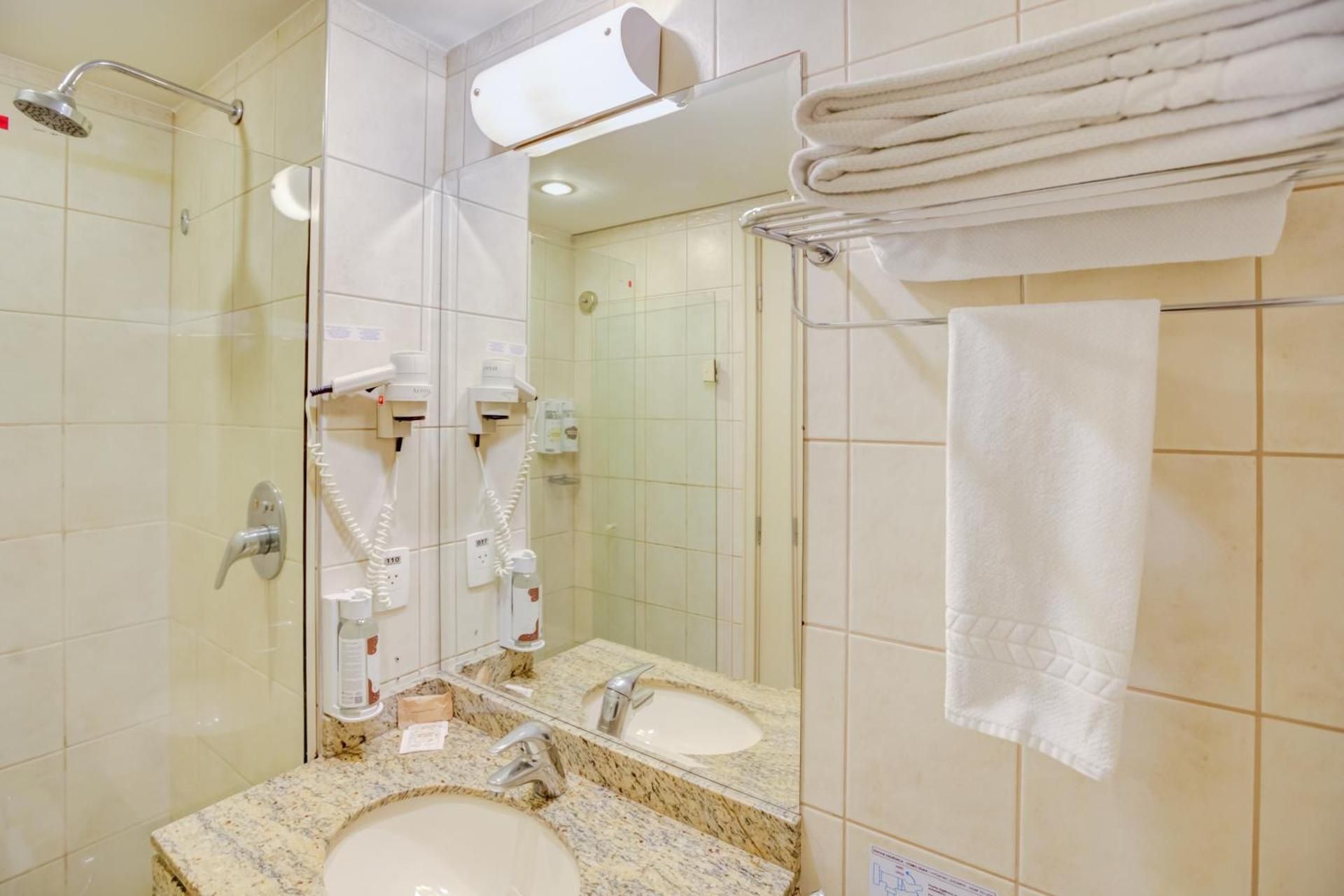 Transamerica Executive Perdizes Standard Twin Room 4