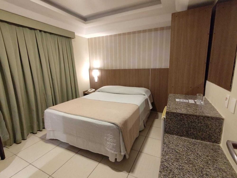 Quarto Luxo 1 Cama de Casal