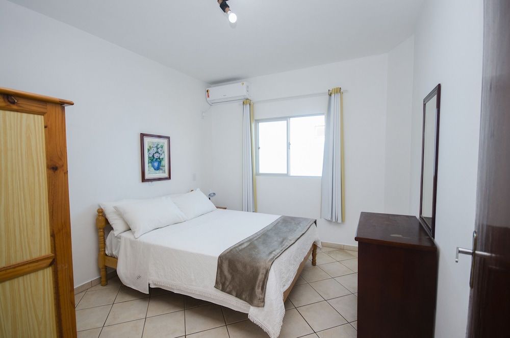 APARTAMENTO 2 QUARTOS PANORÂMICO FRENTE MAR