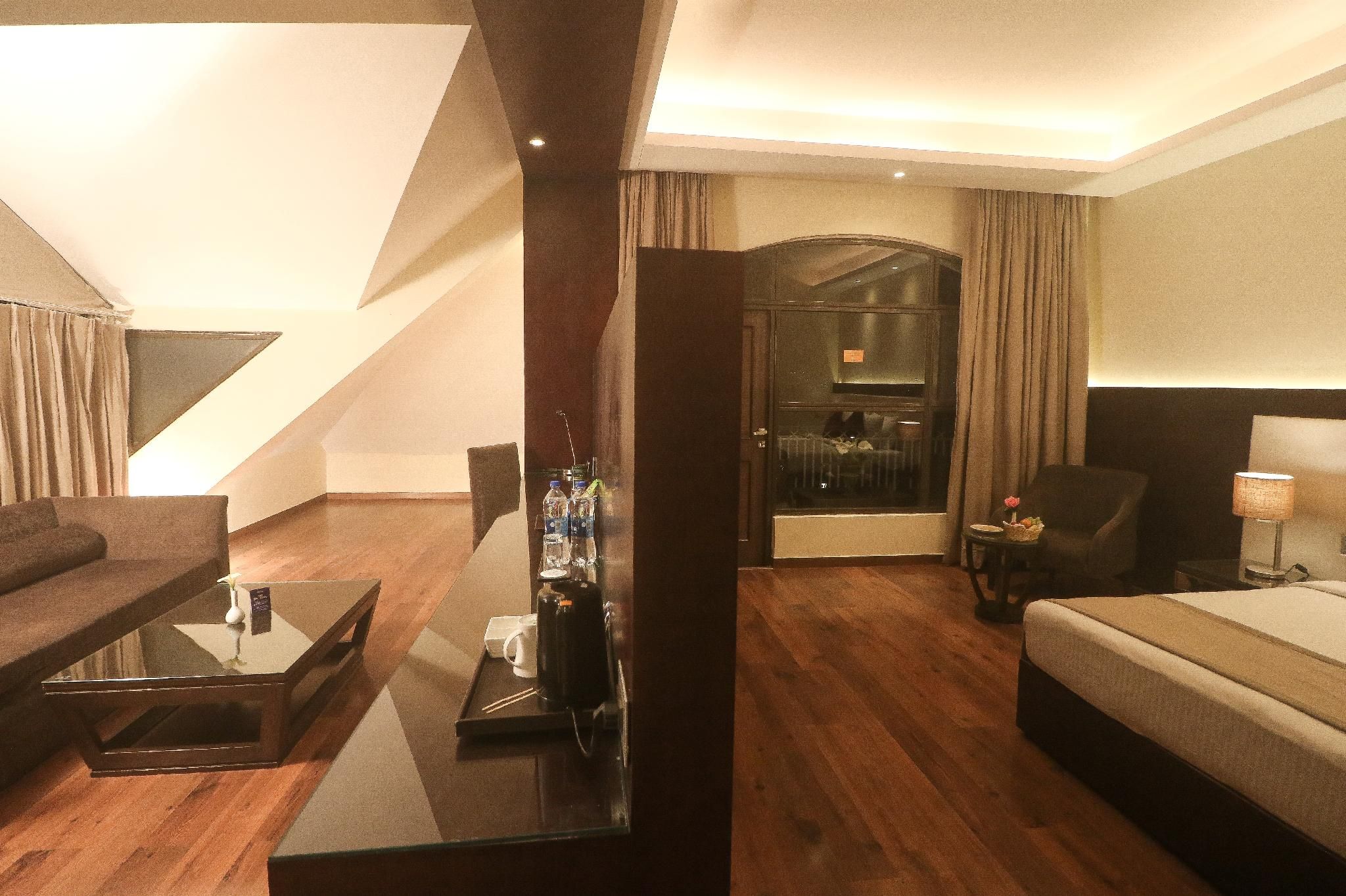 Double Room, Mountain View (Private Sit Out)