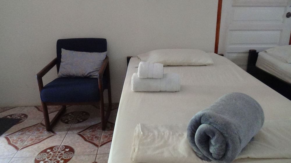 Hacienda Tropical Guest House Standard Triple Room, 1 Bedroom, Ensuite, Ground Floor 2