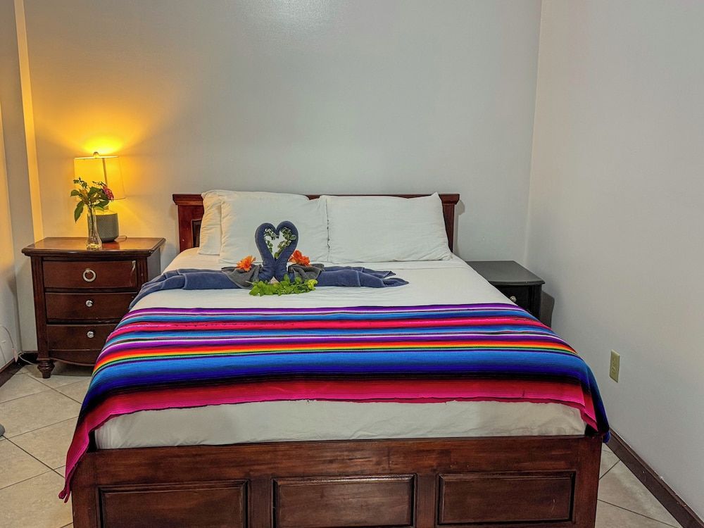 Caribbean Shores Bed & Breakfast Deluxe Apartment 10