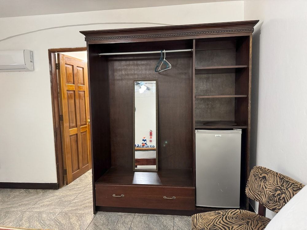 Caribbean Shores Bed & Breakfast Standard Room, 1 Queen Bed 29