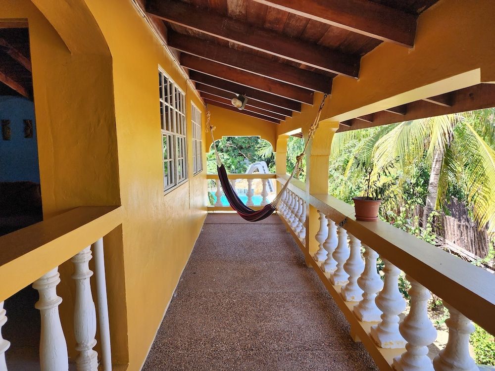 Caribbean Shores Bed & Breakfast Standard Room, 1 Queen Bed 16