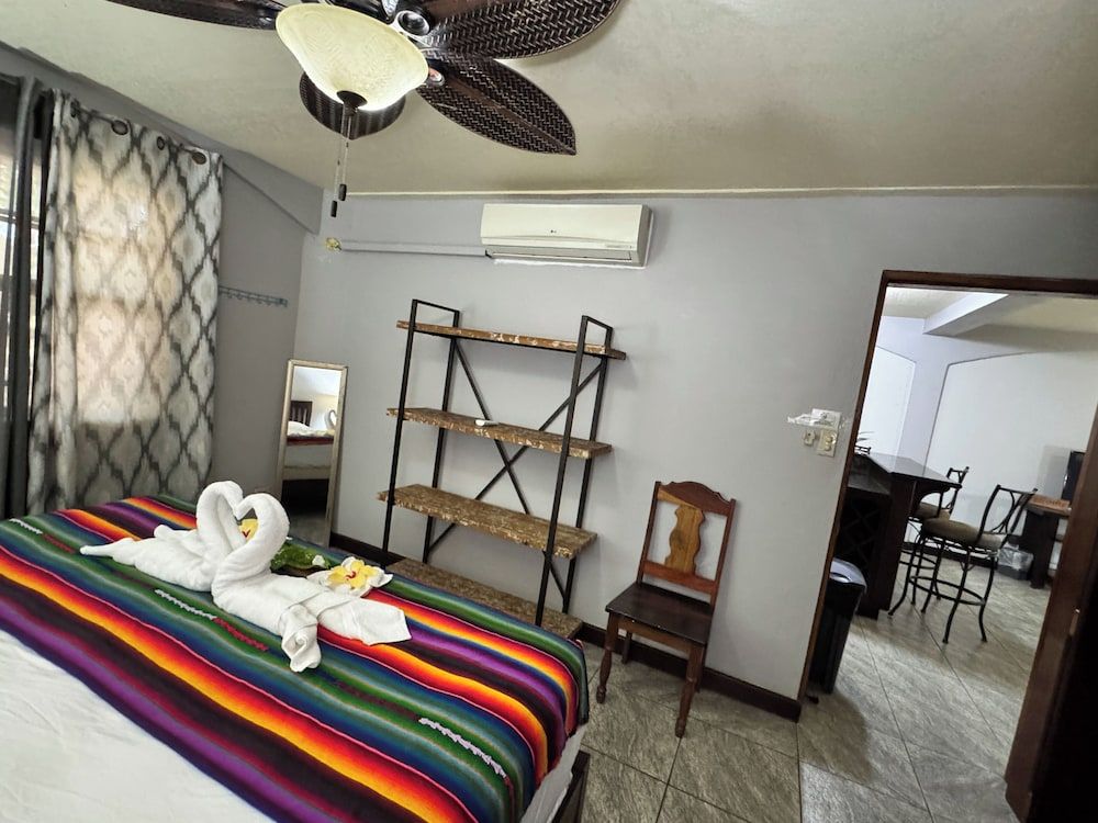 Caribbean Shores Bed & Breakfast Luxury Room, 1 King Bed, Poolside