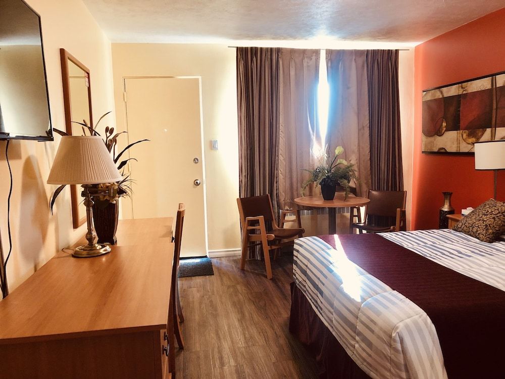 Martin's Inn Standard Room, 1 Queen Bed, Non Smoking 5