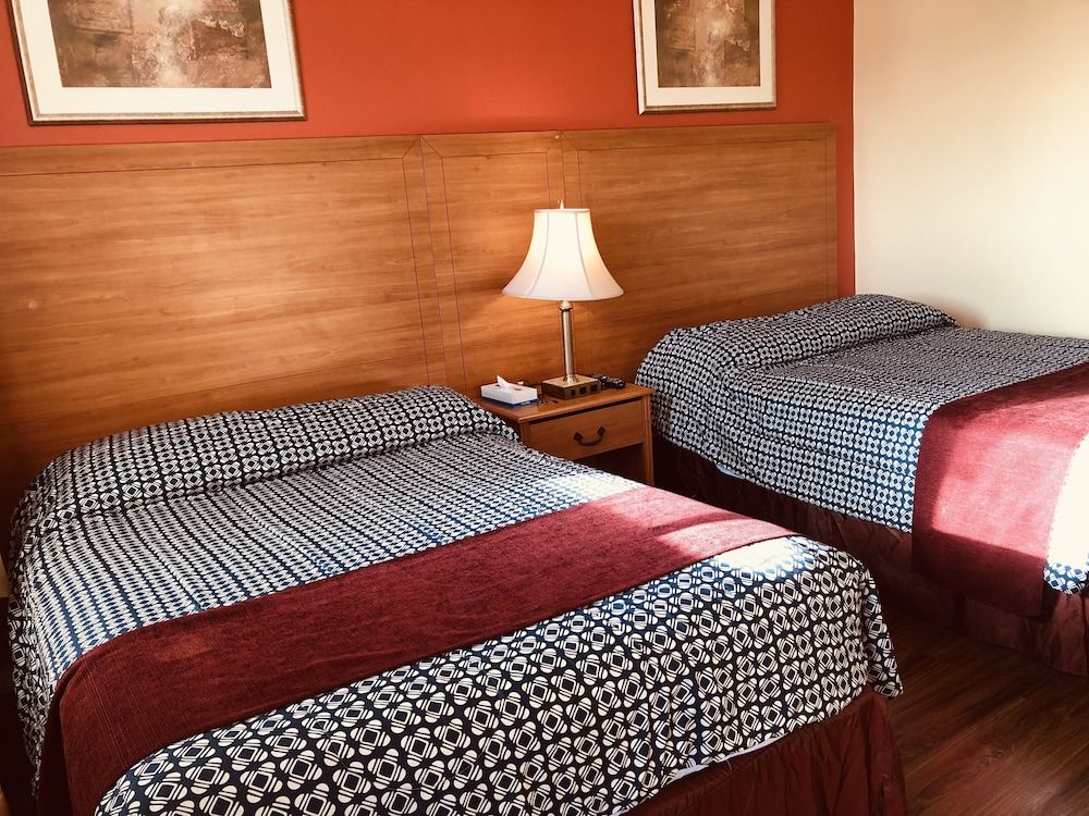 Martin's Inn Standard Room, 2 Double Beds, Non Smoking 3