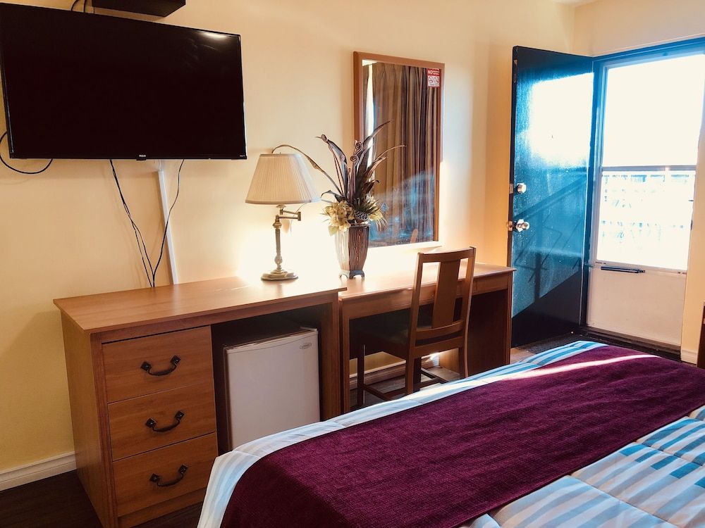 Martin's Inn Standard Room, 1 Queen Bed, Non Smoking 4