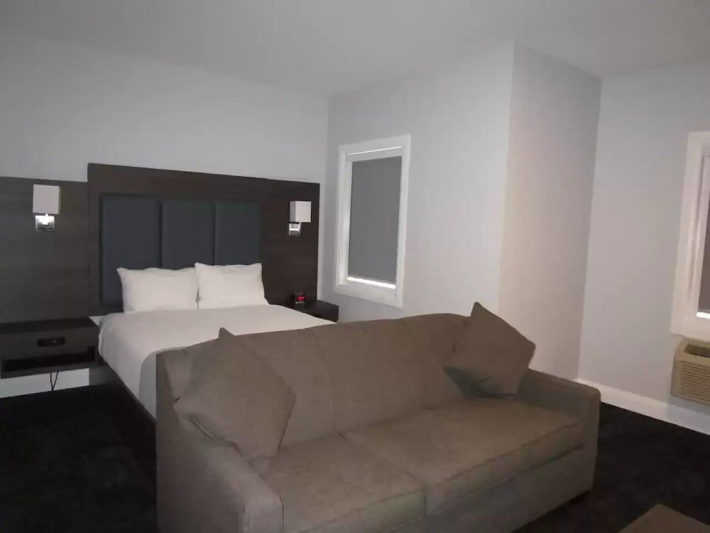 Standard Room, 1 Queen Bed with Sofa bed, Non Smoking