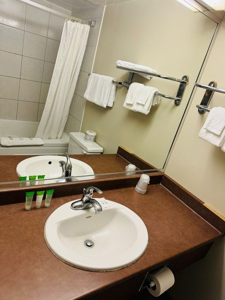 Silver Crest Lodge Standard Double Room 2