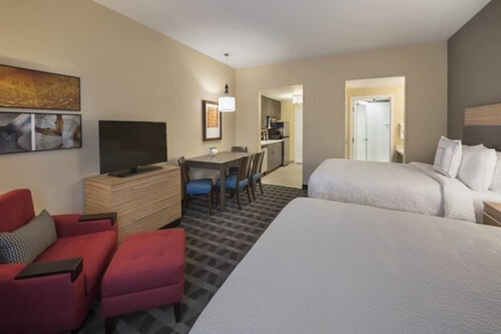 TownePlace Suites by Marriott Ottawa Kanata Studio, 2 Queen Beds 4