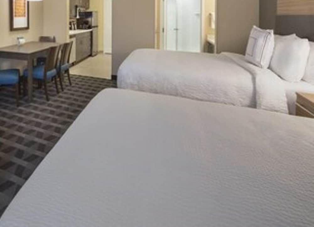 TownePlace Suites by Marriott Ottawa Kanata Studio, 2 Queen Beds 5