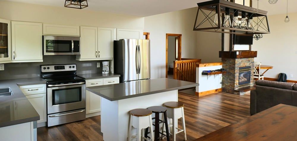 undefined Summit Ridge 6