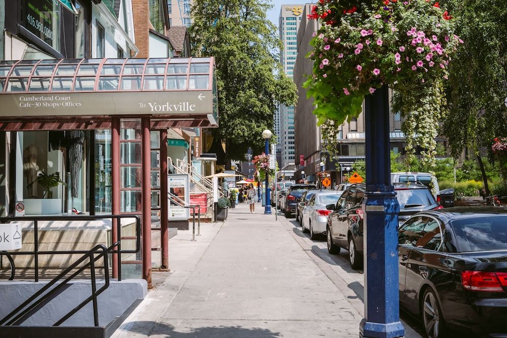 undefined QuickStay - Yorkville's Finest (Yonge & Bloor) 9