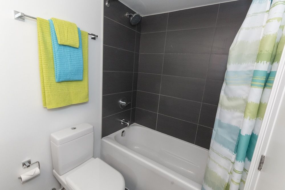 QuickStay - Yorkville's Finest (Yonge & Bloor) Condo, 2 Bedrooms 9