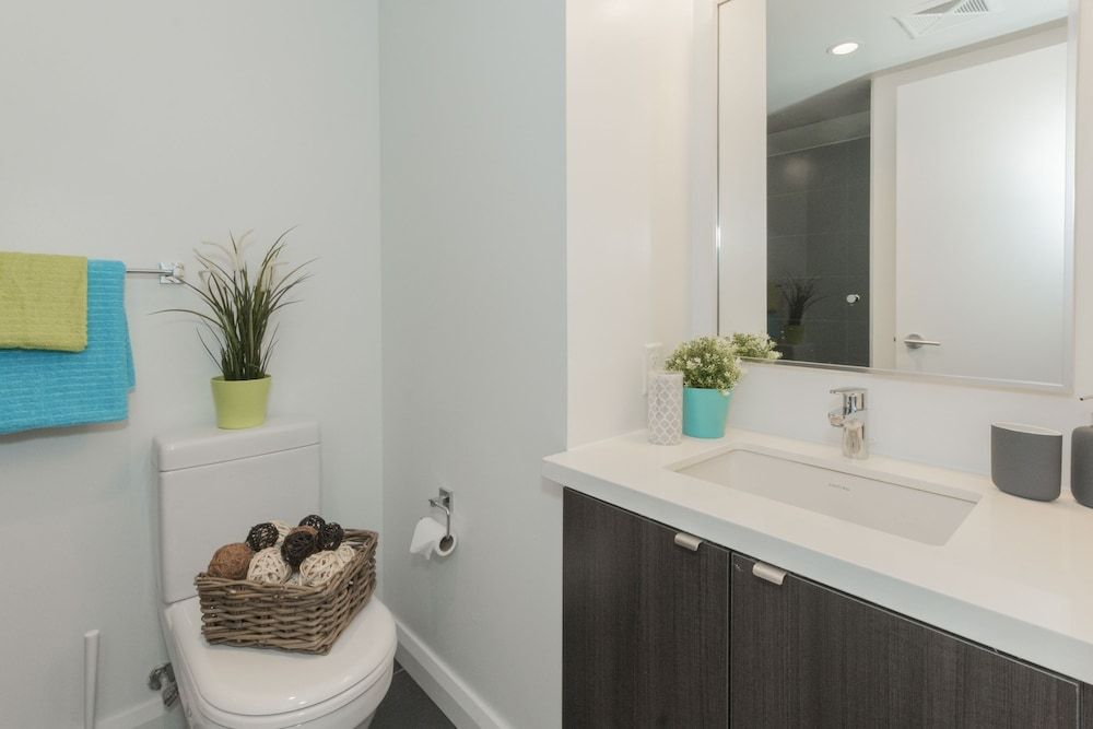 QuickStay - Yorkville's Finest (Yonge & Bloor) Condo, 2 Bedrooms 10