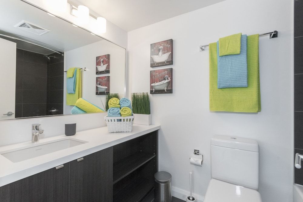 QuickStay - Yorkville's Finest (Yonge & Bloor) Condo, 2 Bedrooms 6