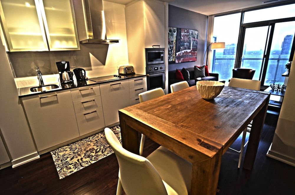 undefined Toronto Escape - Onyx Suite 2