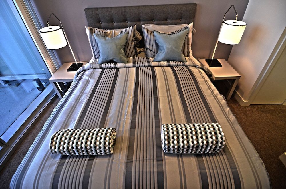 undefined Toronto Escape - Onyx Suite 9