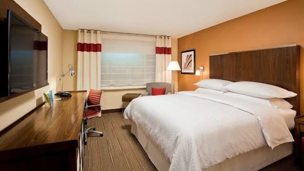 Standard Room, 1 King Bed
