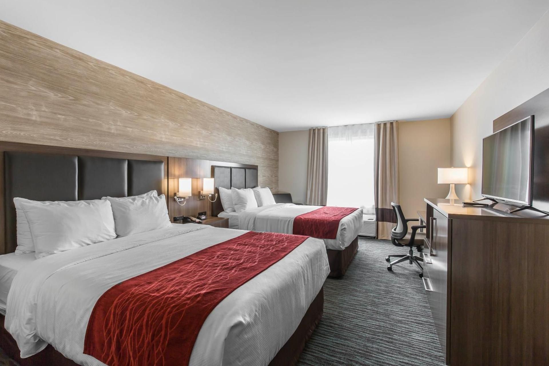 undefined Comfort Inn & Suites Airport North 5