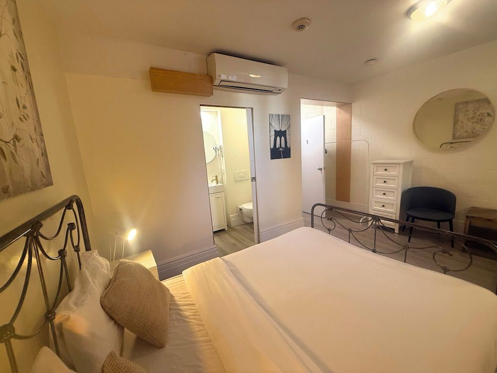 undefined Auberge du Plateau - Hostel 7