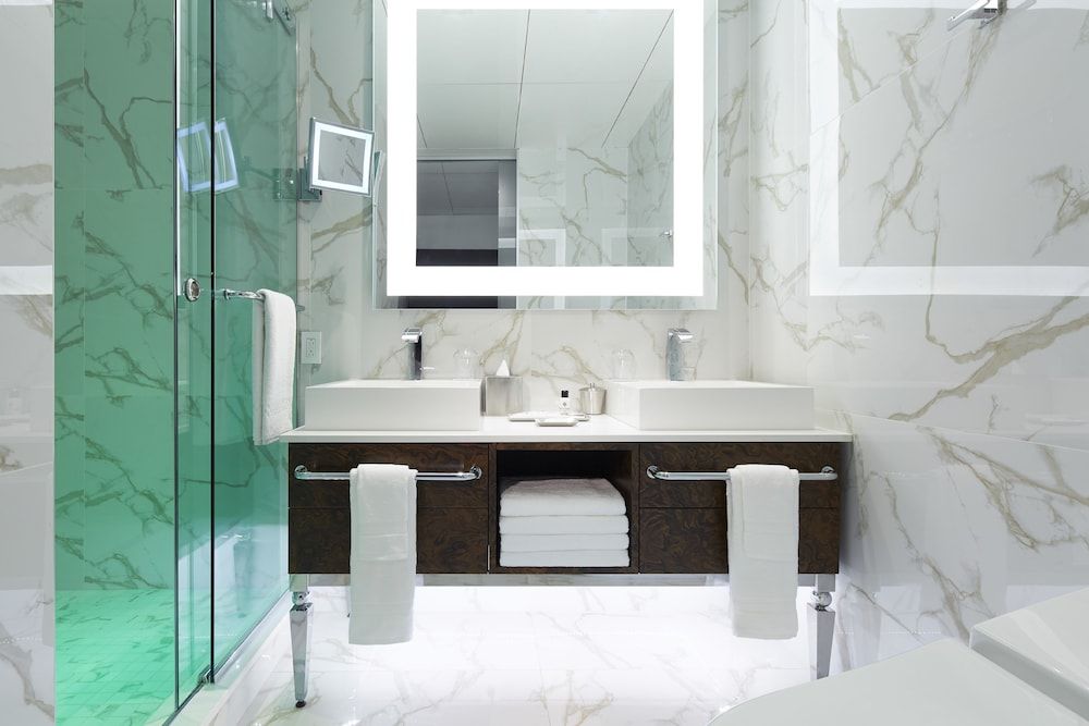 undefined Le Mount Stephen 9