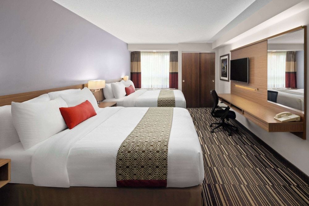 Deluxe Room, 2 Queen Beds, Non Smoking