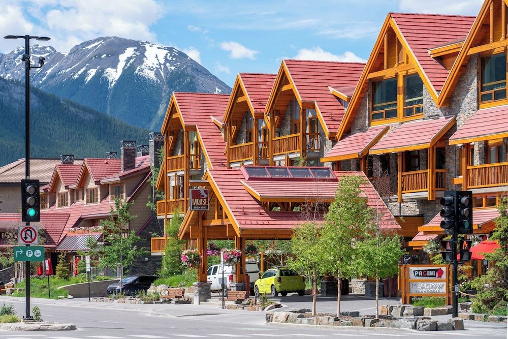 undefined Moose Hotel And Suites 4
