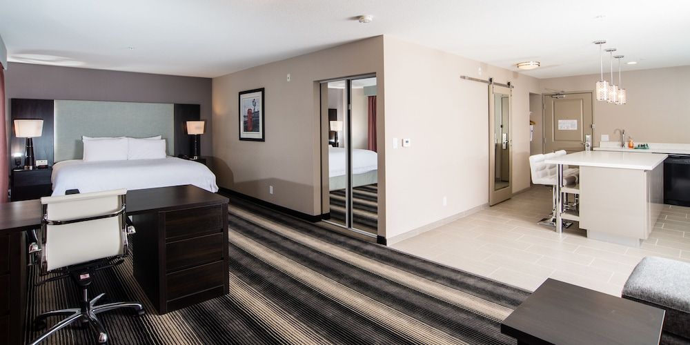 Western Star All Suites Signature Hotel Executive Suite, 1 King Bed 3