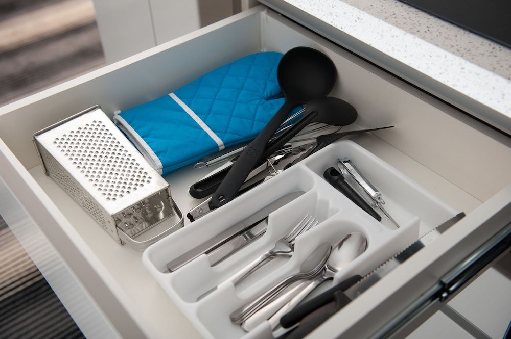 Western Star All Suites Signature Hotel Deluxe Suite, 1 King Bed, Kitchen 4