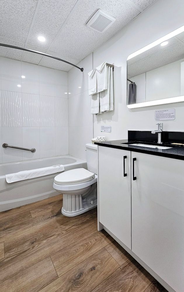 Cloud 9 Inn Room, 1 Queen Bed 7